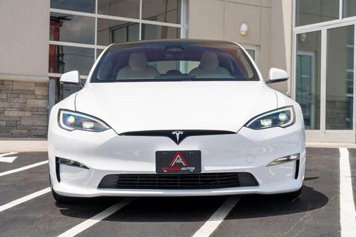 Pearl White Multi-Coat 2023 Tesla Model S Base