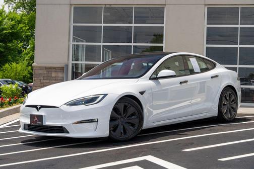 Pearl White Multi-Coat 2023 Tesla Model S Base