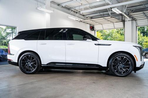 2025 Cadillac Escalade IQ Sport 1