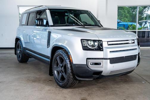 2021 Land Rover Defender 110 SE