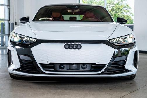 2023 Audi RS e-tron GT quattro