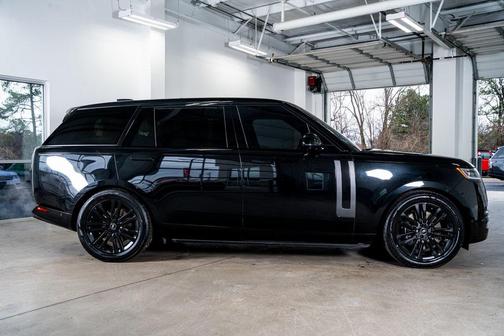 2023 Land Rover Range Rover P530 SE