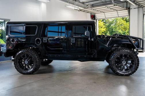 2002 Hummer H1 Enclosed