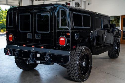 2002 Hummer H1 Enclosed