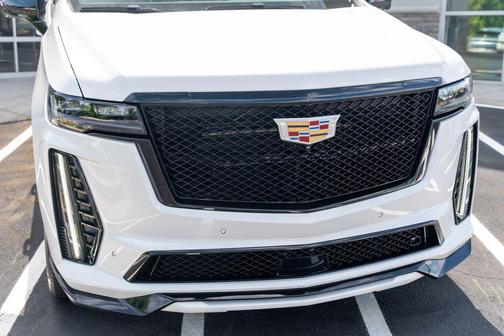 Crystal White Tricoat 2023 Cadillac Escalade V-Series