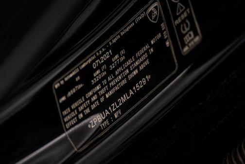 2021 Lamborghini Urus 