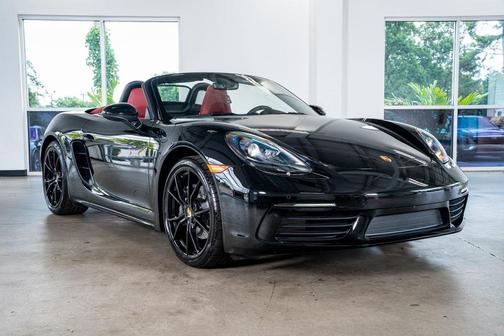 2025 Porsche 718 Boxster Base