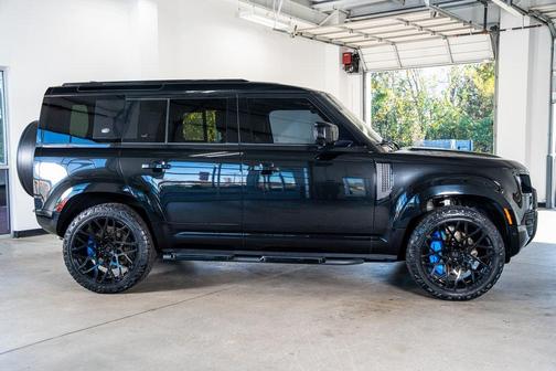 2022 Land Rover Defender 110 X-Dynamic HSE