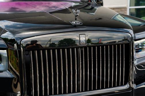 Black 2022 Rolls-Royce Cullinan