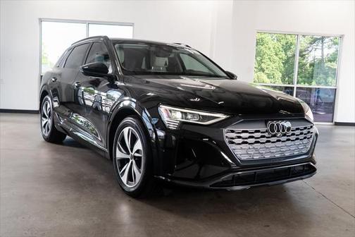 2024 Audi Q8 e-tron Premium Plus