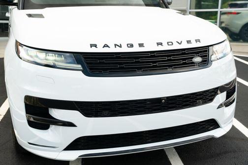 White 2024 Land Rover Range Rover Sport SE