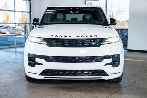 2024 Land Rover Range Rover Sport SE