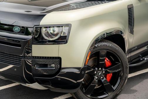 Pangea Green Metallic 2022 Land Rover Defender 90 X