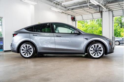 2026 Tesla Model Y Long Range