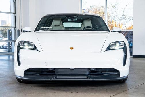 2022 Porsche Taycan Base