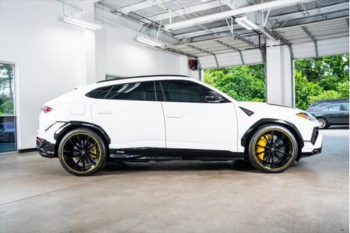 2024 Lamborghini Urus S