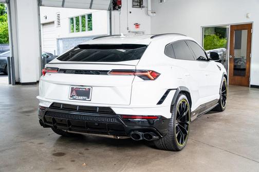 2024 Lamborghini Urus S
