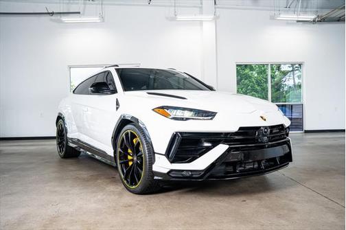 2024 Lamborghini Urus S
