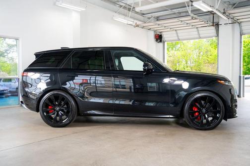 2023 Land Rover Range Rover Sport SE