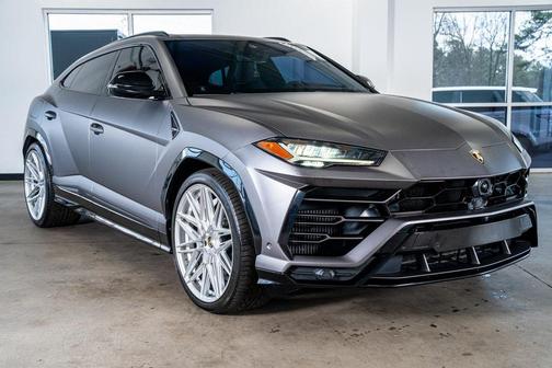 2019 Lamborghini Urus Base