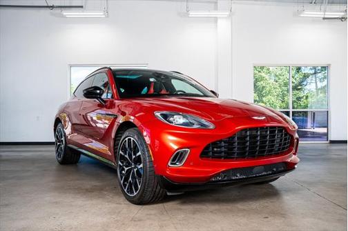 2022 Aston Martin DBX Base