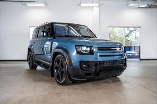 2021 Land Rover Defender 110 SE