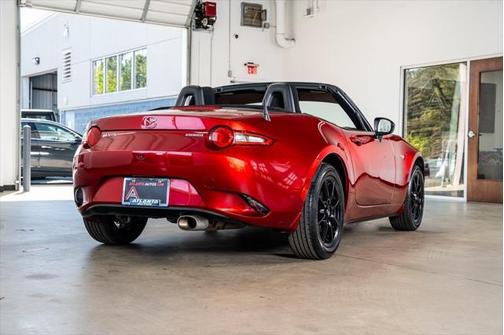 2021 Mazda MX-5 Miata Sport