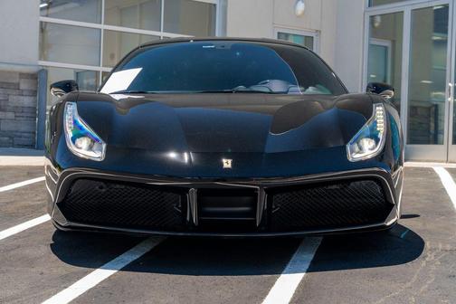 Nero 2019 Ferrari 488 GTB Base