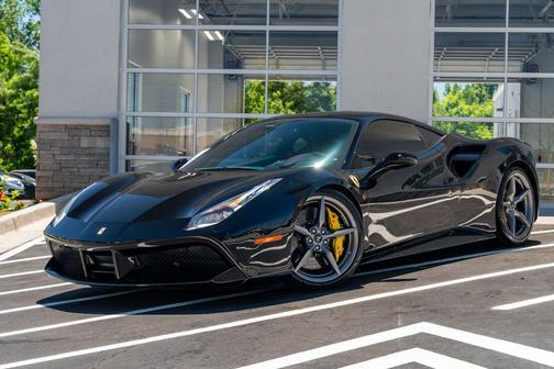 Nero 2019 Ferrari 488 GTB Base