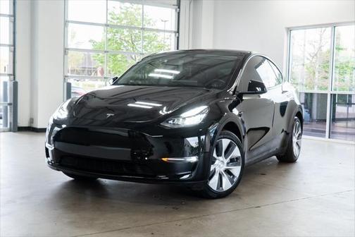 2022 Tesla Model Y Long Range Dual Motor All-Wheel Drive
