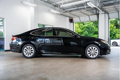 2014 Lexus ES 300h Base