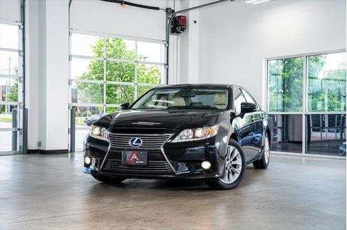 2014 Lexus ES 300h Base