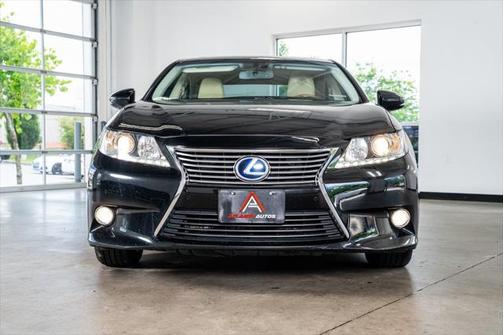 2014 Lexus ES 300h Base
