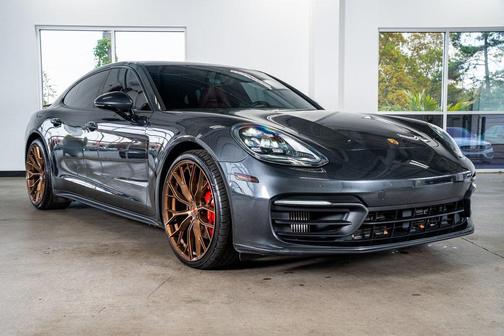 2021 Porsche Panamera 4