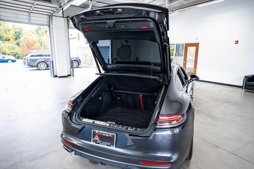 2021 Porsche Panamera 4