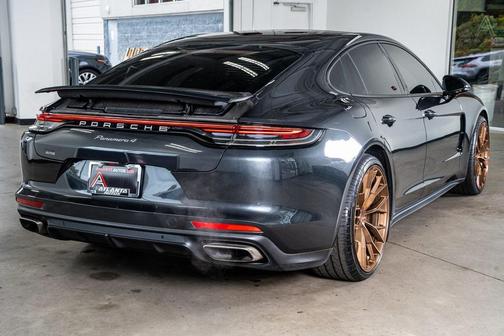 2021 Porsche Panamera 4