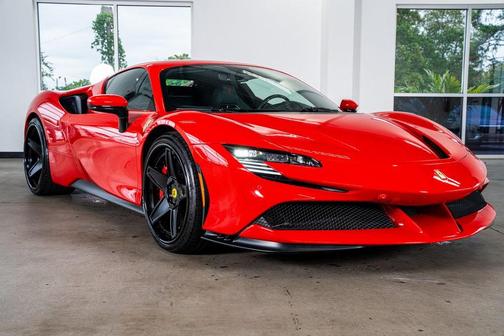 2024 Ferrari SF90 Stradale Base