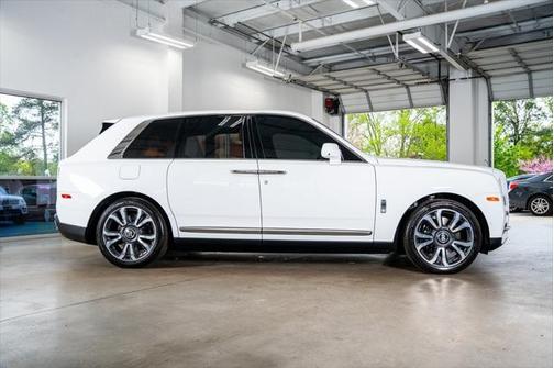 2022 Rolls-Royce Cullinan Base