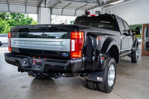 2022 Ford F-450 Platinum