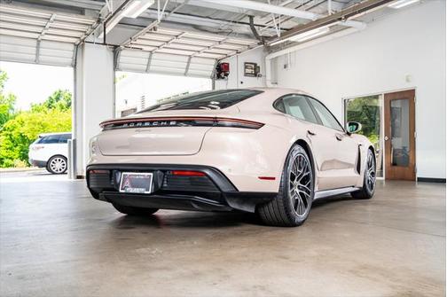 2022 Porsche Taycan Base (A2)