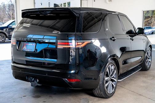 2024 Land Rover Discovery P300 Dynamic SE