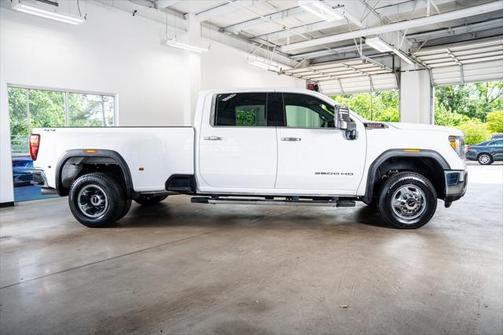 2022 GMC Sierra 3500 SLT