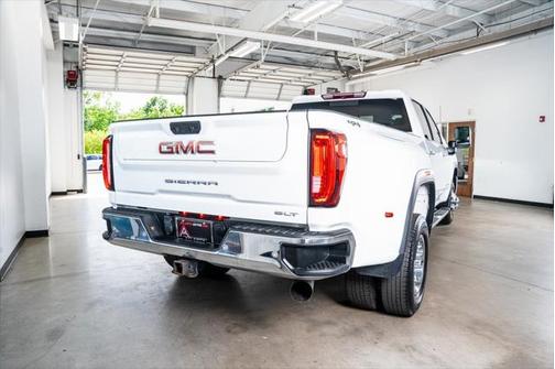 2022 GMC Sierra 3500 SLT