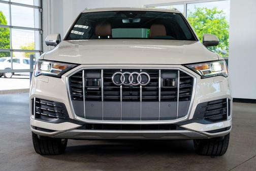 Vicuna Beige Metallic 2023 Audi Q7 45 Premium