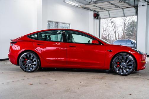 2023 Tesla Model 3 Performance