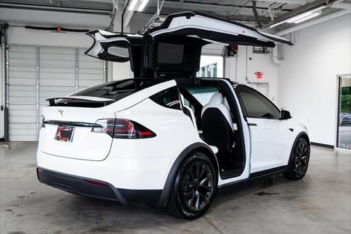 2022 Tesla Model X Dual Motor All-Wheel Drive