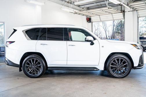 2024 Lexus LX 600 F SPORT