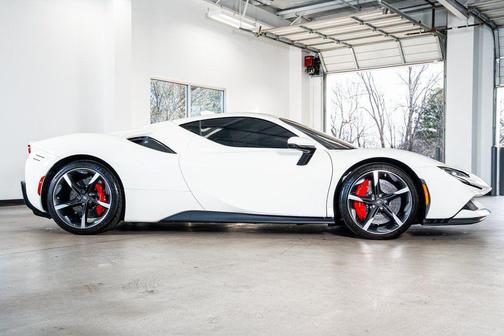 2021 Ferrari SF90 Stradale Base