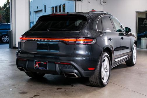 2024 Porsche Macan Base