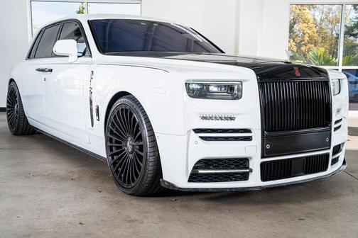 2023 Rolls-Royce Phantom Base